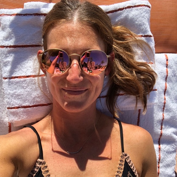 Meet your Posher, Crystal - Picture 1 of 1